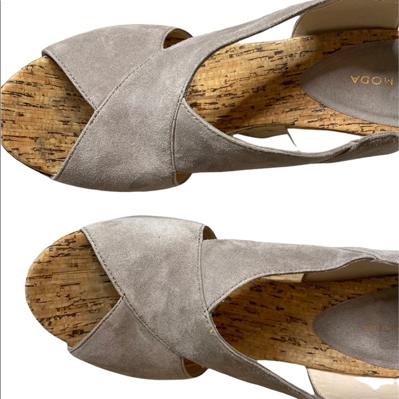 Gray Suede Crisscross Wedge Sandals Size 8.5 - Picture 4 of 9